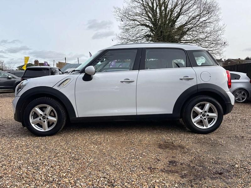 Used Mini One Countryman 98 HP (72 kW) 2013 White SUV