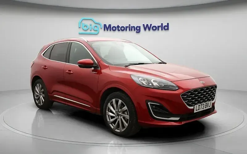 Begagnad Ford Kuga Vignale 224 HK (164 kW) 2023 Röd SUV