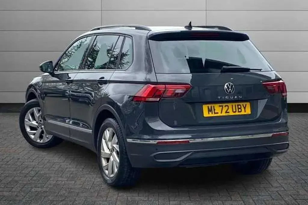 Used VW Tiguan Life 150 HP (110 kW) 2022 Grey SUV