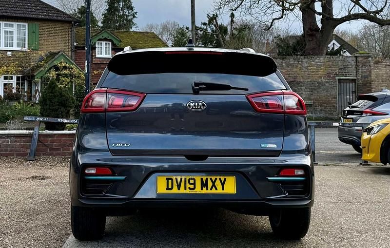 Used Kia e-Niro First Edition 150 kW (204 HP) 2019 Grey SUV