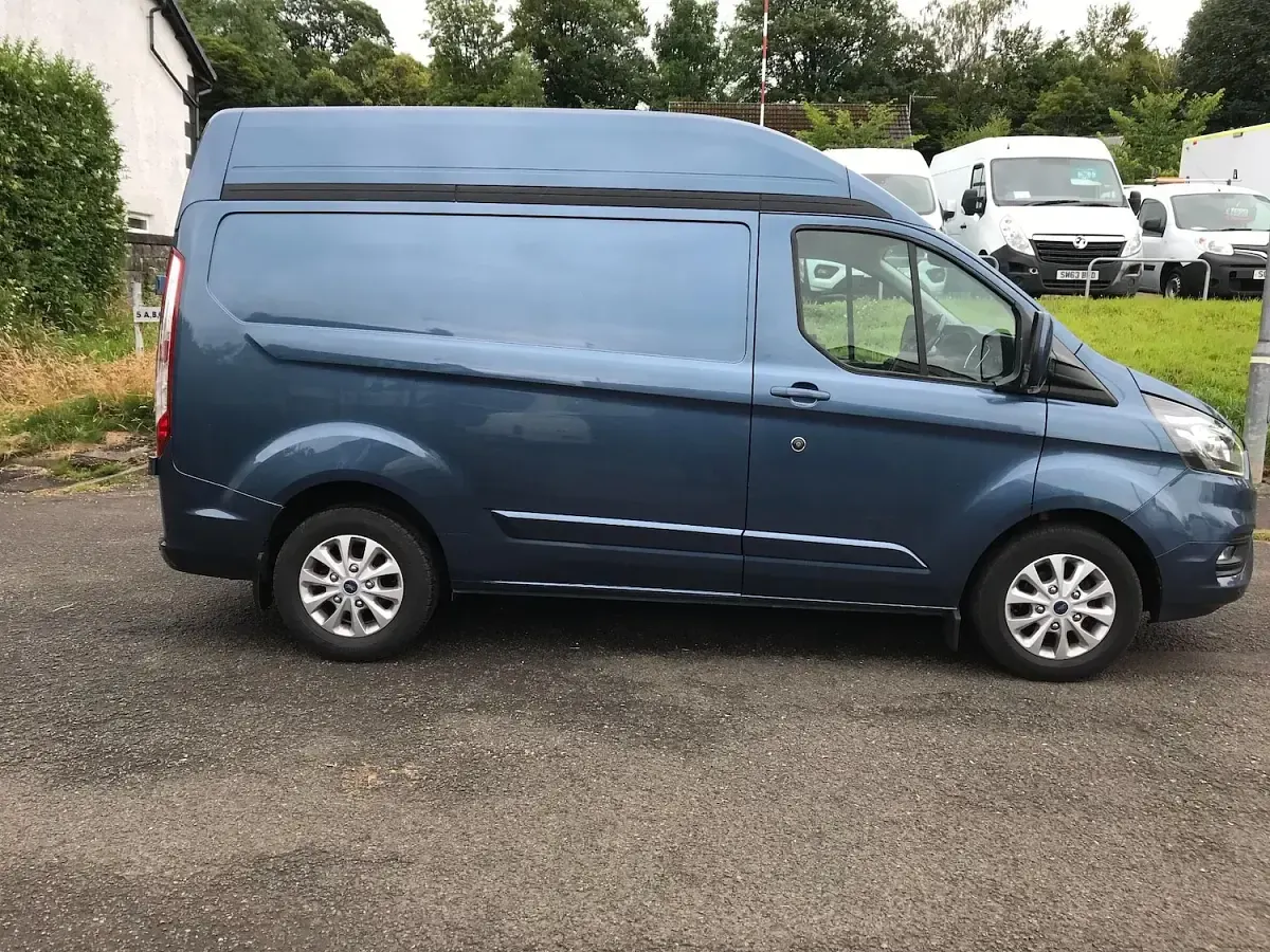 Used Ford Transit Custom Limited 130 HP (95 kW) 2019 Blue Van