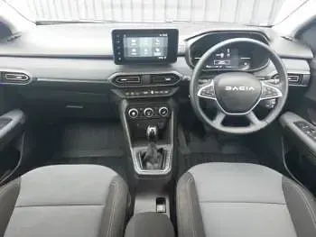 Used Dacia Jogger Extreme 140 HP (102 kW) 2024 Green MPV