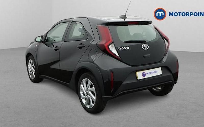 Used Toyota Aygo X PURE 72 HP (52 kW) 2025 SUV