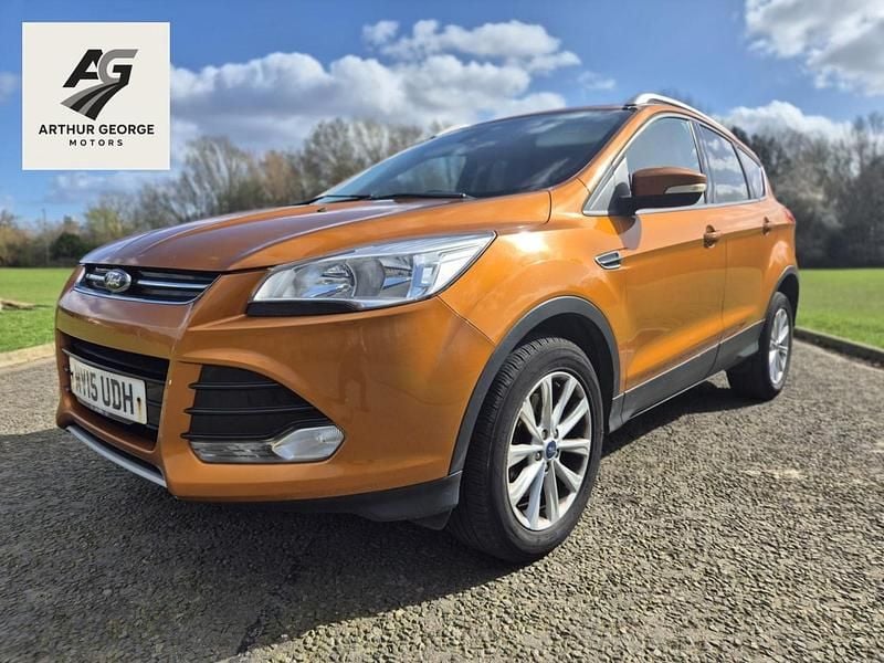 Used Ford Kuga Titanium 150 HP (110 kW) 2015 Orange SUV