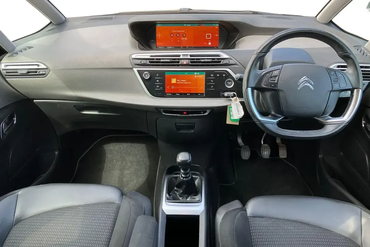 Used Citroën Grand C4 Picasso PureTech 130 HP (95 kW) 2022 Black MPV