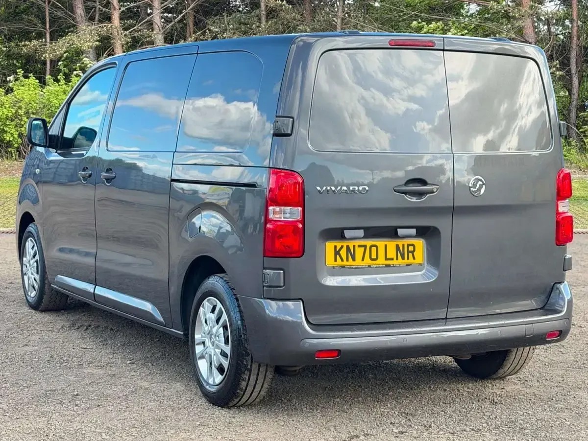 Used Vauxhall Vivaro Sportive 120 HP (88 kW) 2020 Grey MPV
