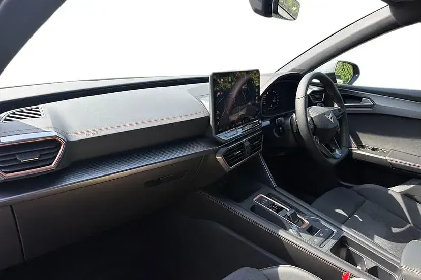 New Cupra Leon 150 HP (110 kW) 2026 Magnetic tech grey Estate