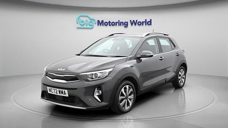 Used Kia Stonic 99 HP (72 kW) 2023 Grey SUV