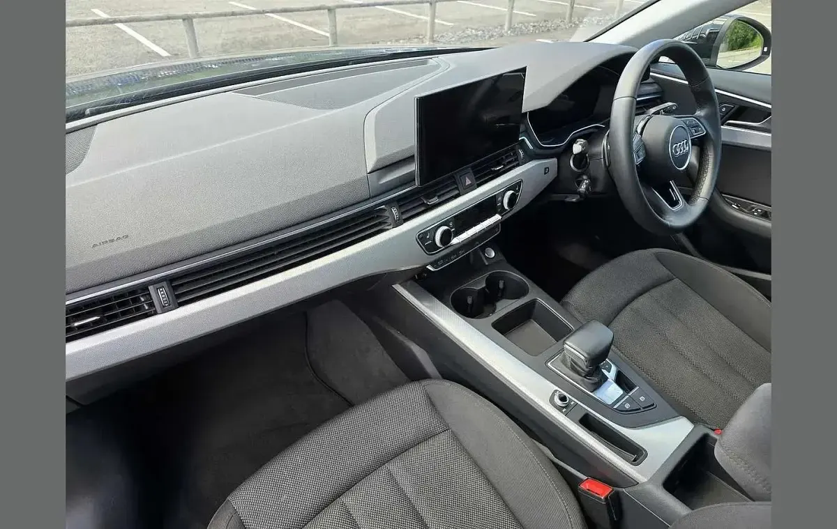 Used Audi A4 Comfort 147 HP (108 kW) 2023 Black Estate