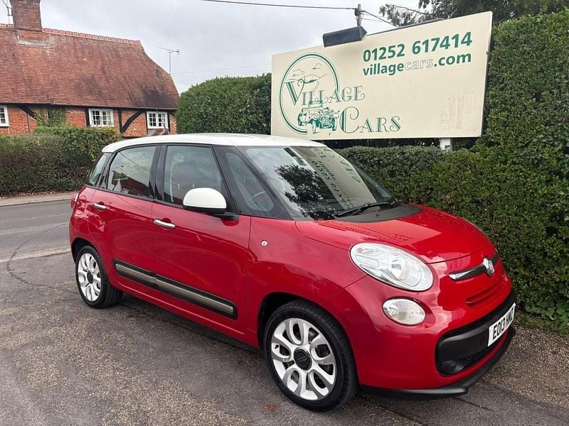White/red Used 2013 Fiat 500L Pop Star MPV | £3,595 (Good price) - Image 1/4