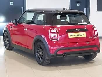 Used Mini Cooper Classic 136 HP (100 kW) 2021 Red Hatchback