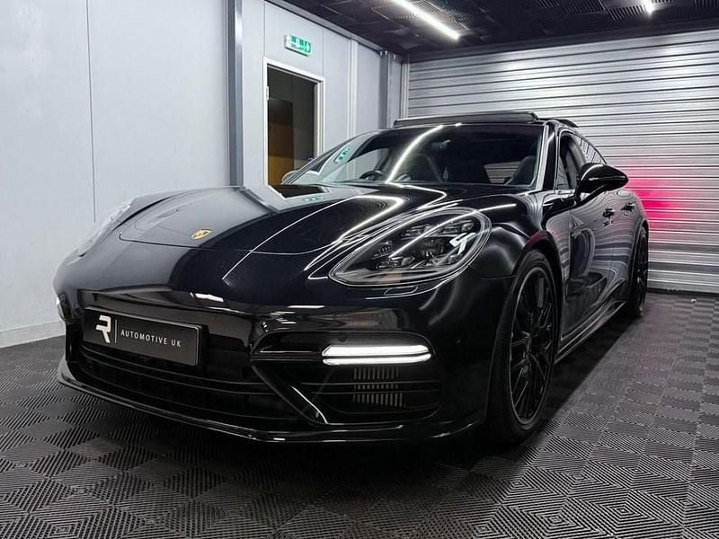 Used Porsche Panamera Sport Turismo 550 HP (404 kW) 2019 Black Estate