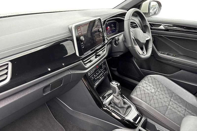 Usado VW T-Roc R-line 150 HP (110 kW) 2024 Cinzento SUV