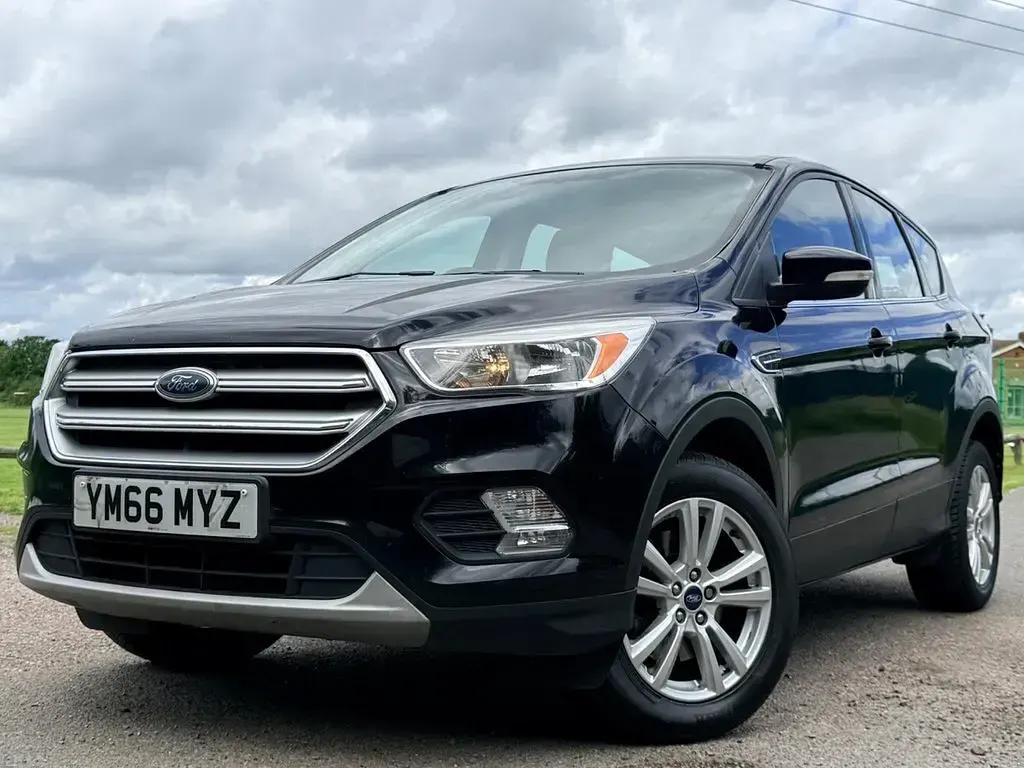 Used Ford Kuga Zetec 150 HP (110 kW) 2017 Black SUV