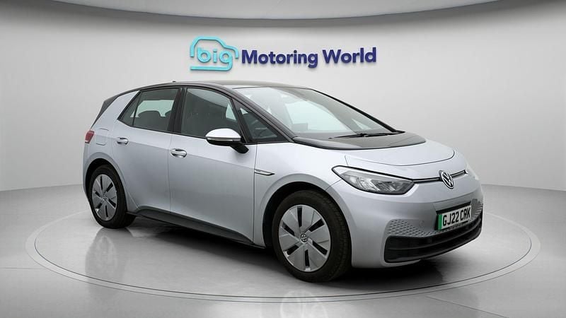 Silver Used 2022 VW ID.3 Pro Hatchback | £14,400 (Good price) - Image 1/4