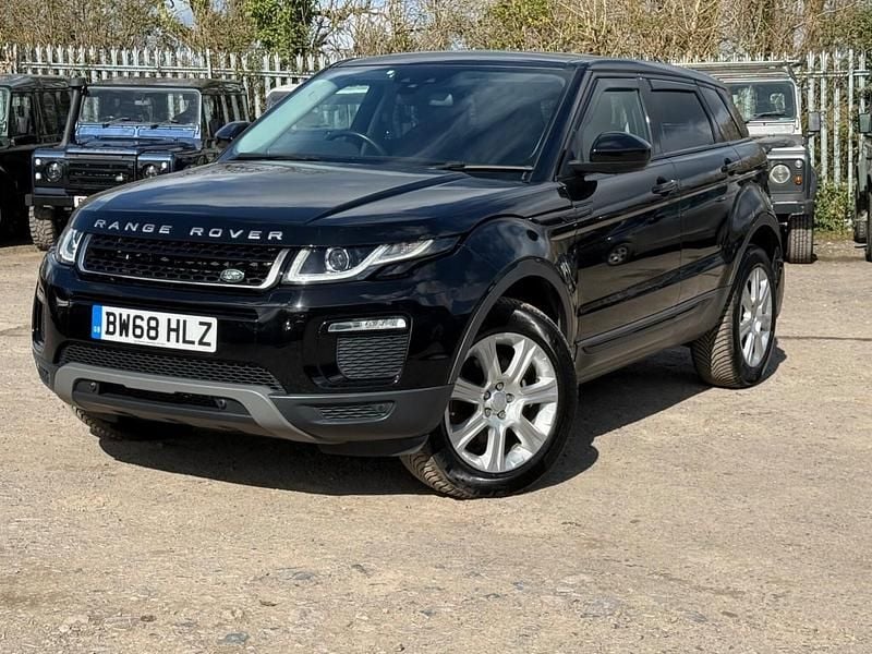 Used Land Rover Range Rover evoque SE 2018 Black Estate