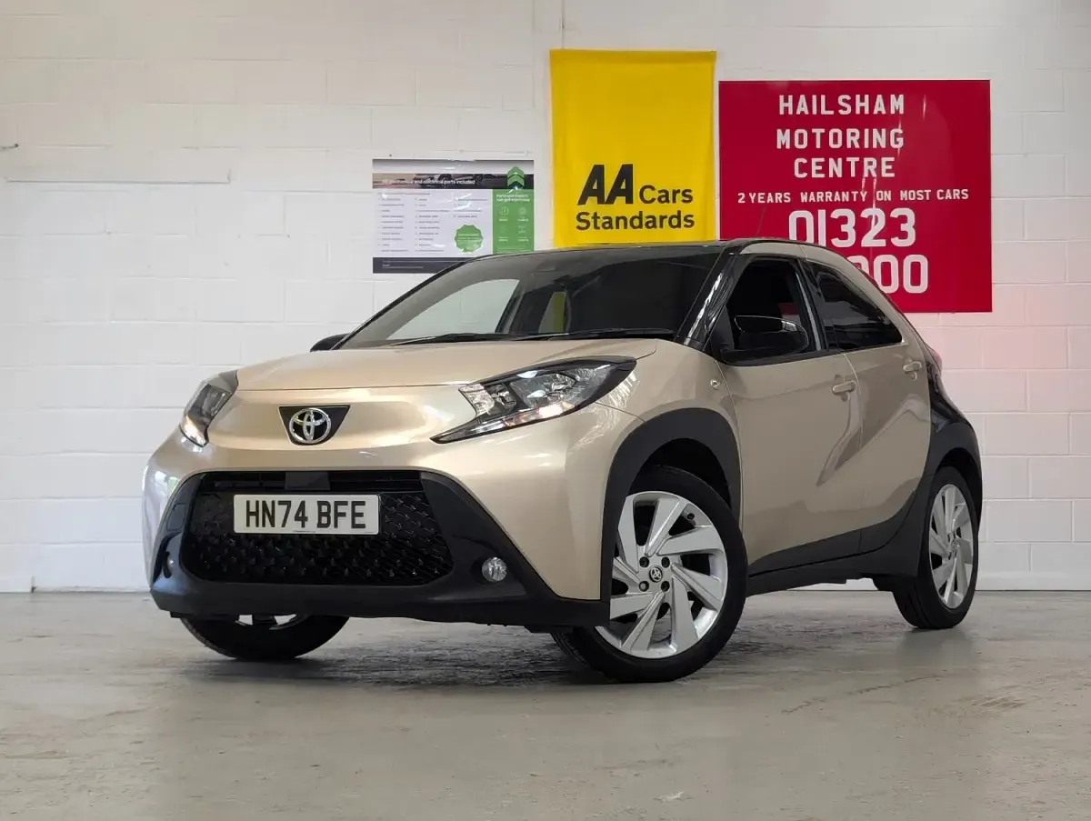 Used Toyota Aygo X 72 HP (52 kW) 2024 Beige SUV