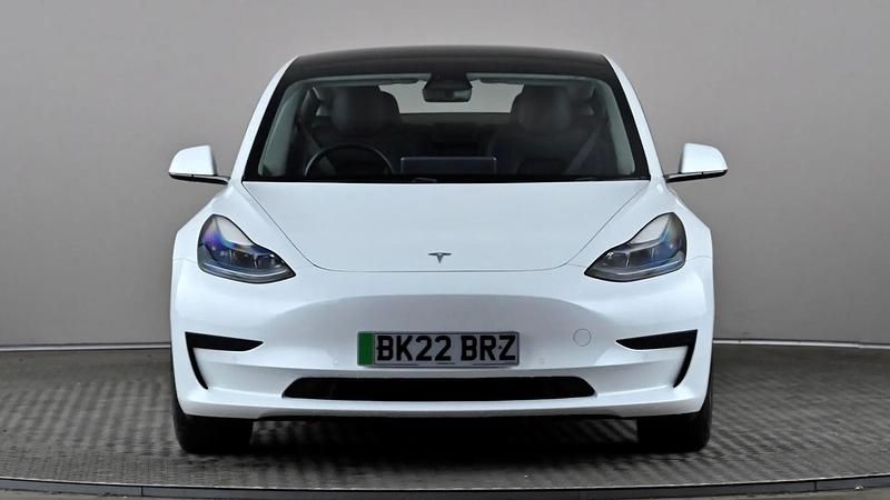 Used Tesla Model 3 Standard Range 180 kW (245 HP) 2022 White Sedan