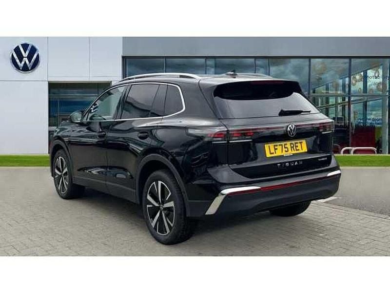 New VW Tiguan Elegance 204 HP (150 kW) 2026 Grenadilla black metallic SUV