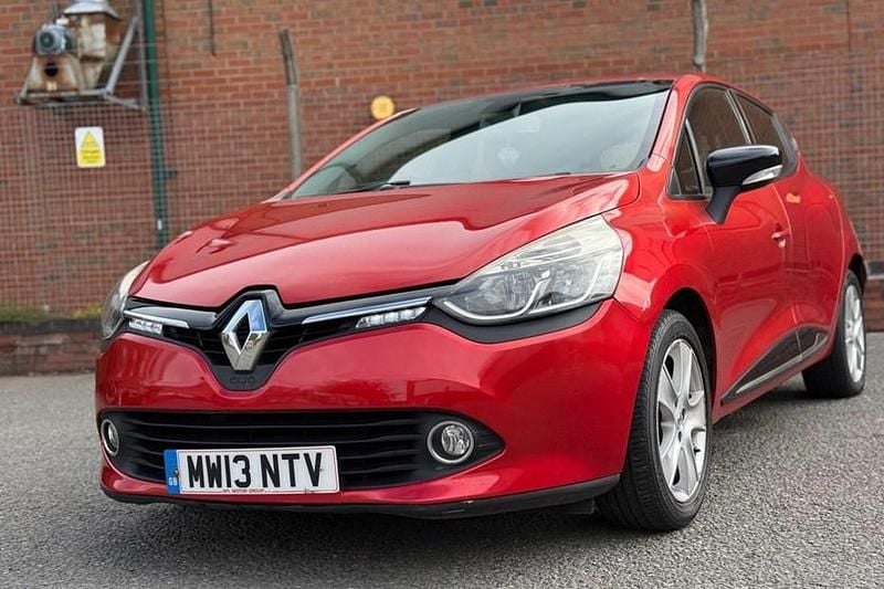 Red Used 2013 Renault Clio IV Dynamique Hatchback | £3,000 (Good price) - Image 1/1