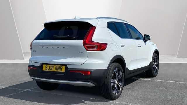 Used Volvo XC40 Inscription 163 HP (119 kW) 2021 White SUV