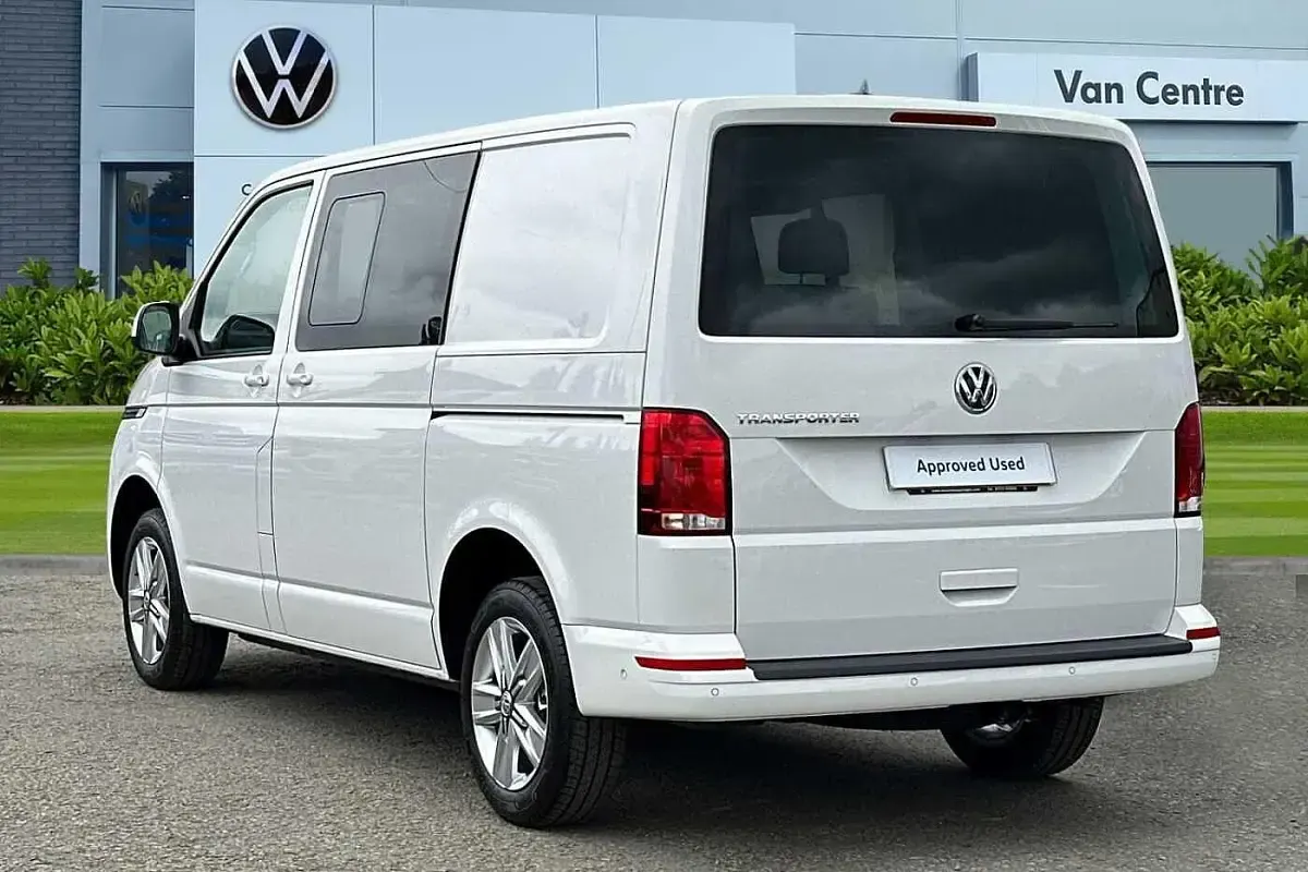 Used VW T7 Highline 150 HP (110 kW) 2024 White Van