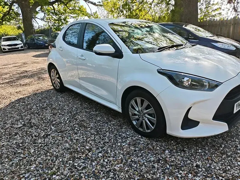 Used Toyota Yaris Hybrid 2022 White Hatchback