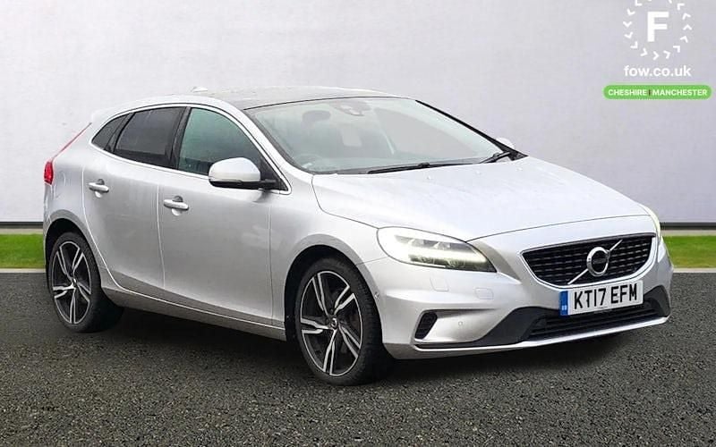 Used Volvo V40 R-Design Pro 150 HP (110 kW) 2019 Hatchback