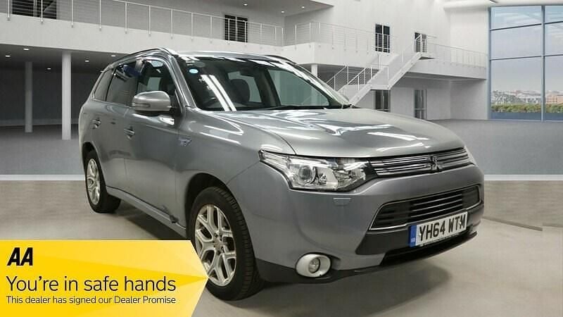 Grey Used 2014 Mitsubishi Outlander SUV | £7,495 (Fair price) - Image 1/3