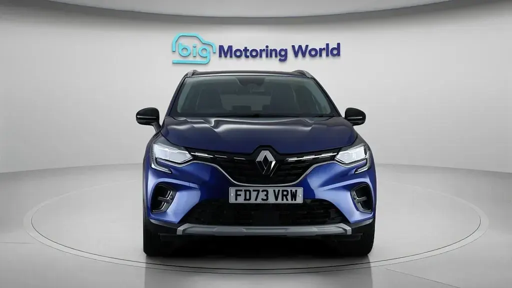 Second-hand Renault Captur Techno 145 CP (106 kW) 2023 Albastru SUV