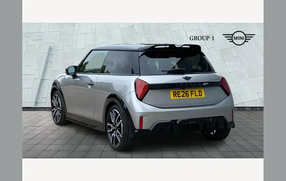 New Mini John Cooper Works 228 HP (167 kW) 2026 Silver Hatchback