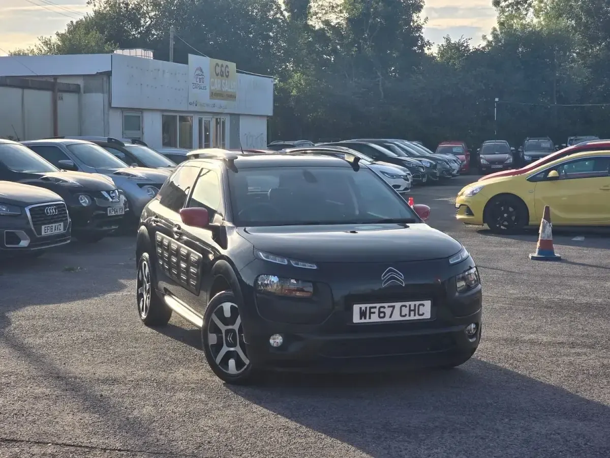 Used Citroën C4 Cactus Flair 2017 Black Hatchback