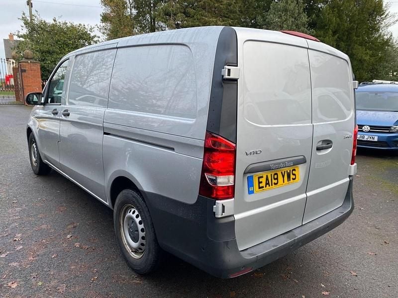 Begagnad Mercedes Vito 2019 Silver Van