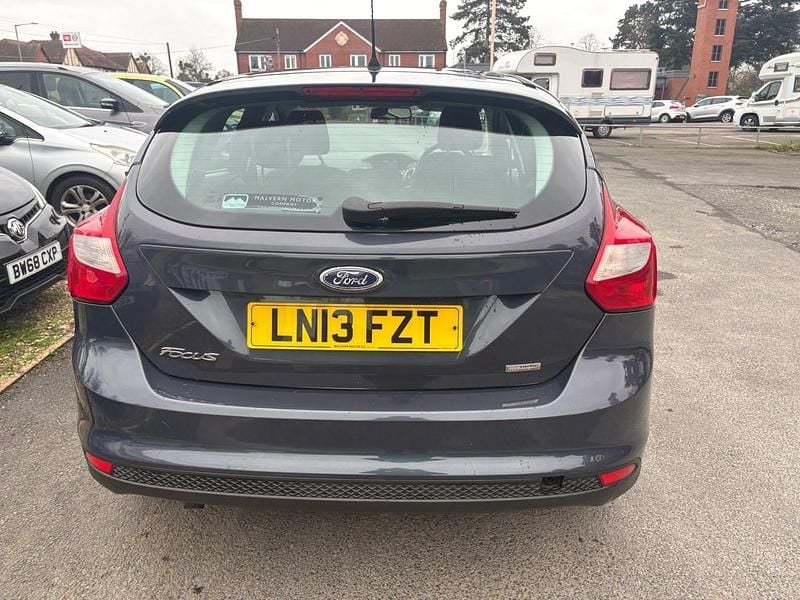 Used Ford Focus Titanium 125 HP (91 kW) 2013 Grey Hatchback