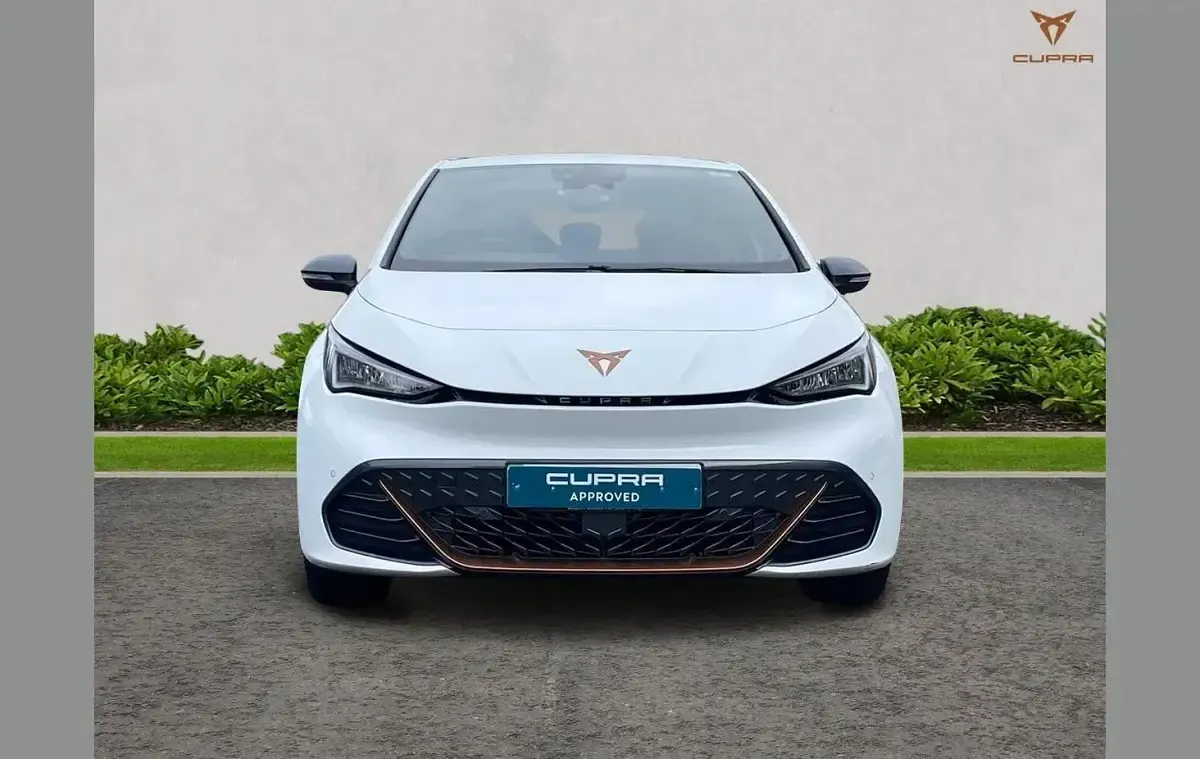 Used Cupra Born e-Boost 239 kW (326 HP) 2025 White Hatchback