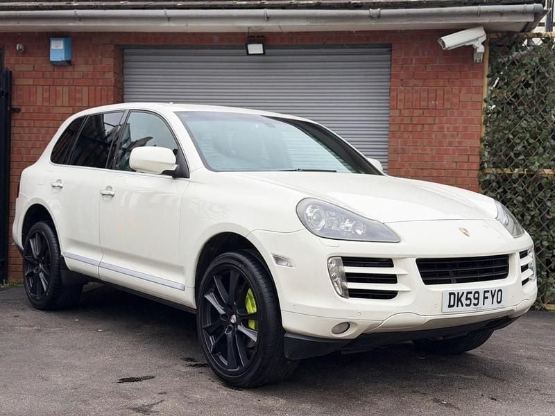 Used Porsche Cayenne 240 HP (176 kW) 2009 White SUV