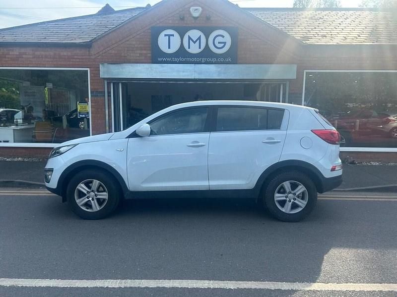 White Used 2014 Kia Sportage 2 SUV | £6,995 (A bit pricey) - Image 1/4