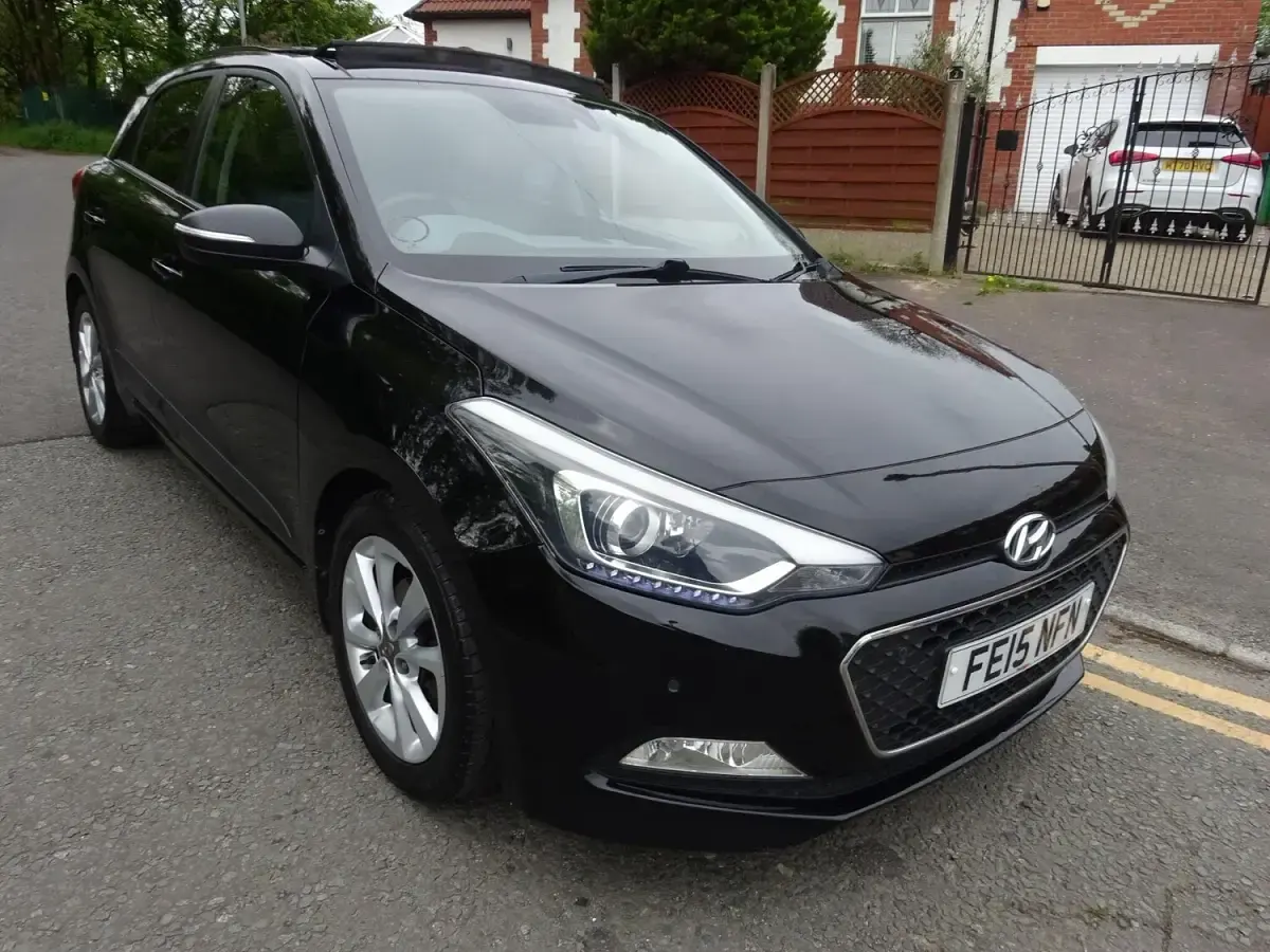 Used Hyundai i20 Premium SE 100 HP (73 kW) 2015 Black Hatchback