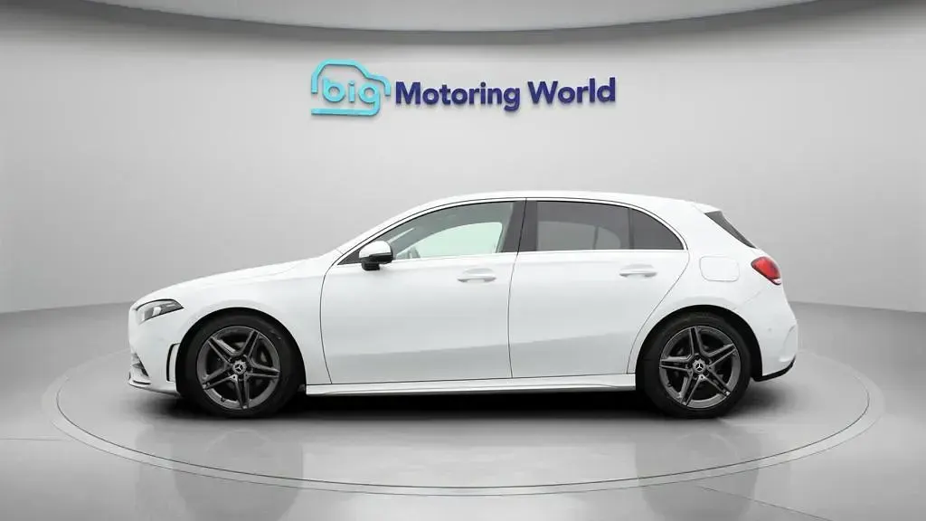 Used Mercedes A180 Executive 116 HP (85 kW) 2019 White Hatchback