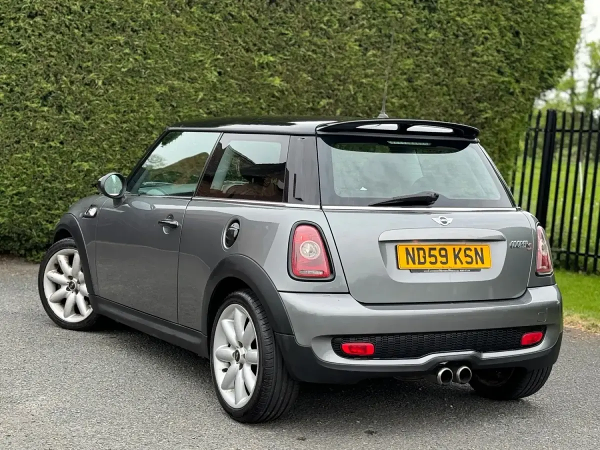 Usado Mini Cooper S Hatch 2009 Cinzento Citadino