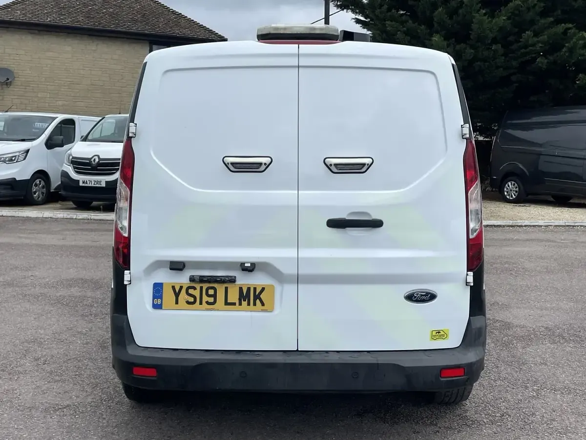 Used Ford Transit Connect 100 HP (73 kW) 2019 White MPV