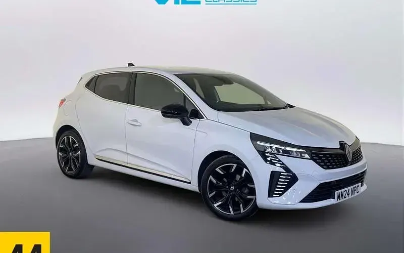 Used Renault Clio Techno 90 HP (66 kW) 2024 Hatchback