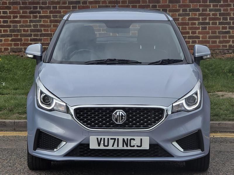 Used MG MG3 Exclusive 106 HP (77 kW) 2022 Silver Hatchback