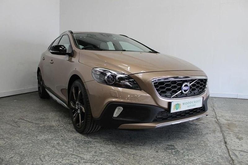 Bronze Used 2013 Volvo V40 CC Estate | £7,495 (Fair price) - Image 1/1