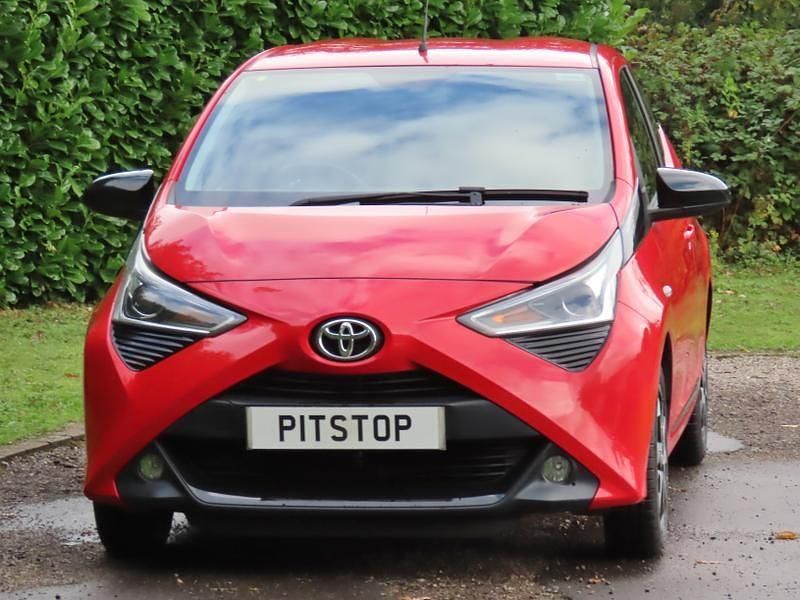 Super red Used 2019 Toyota Aygo Trend Hatchback | £8,800 (Fair price) - Image 1/3