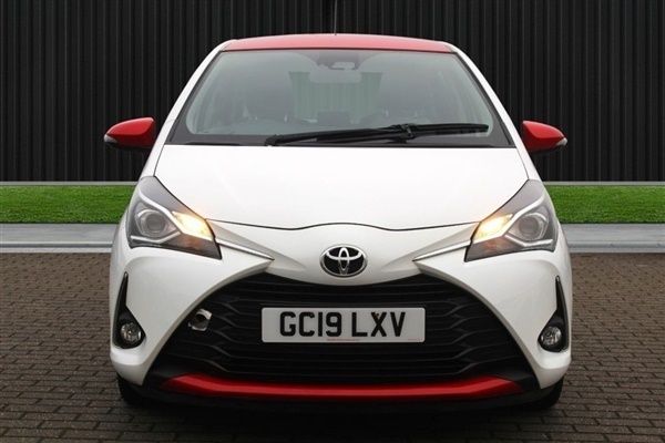 White Used 2019 Toyota Yaris Hatchback | £6,985 (Good price) - Image 1/1