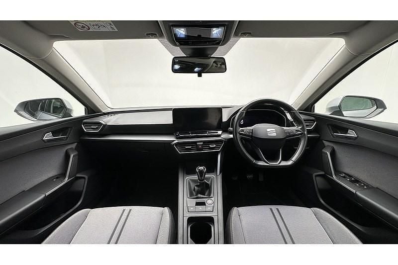 Used Seat Leon SE Dynamic 110 HP (80 kW) 2021 Silver Hatchback