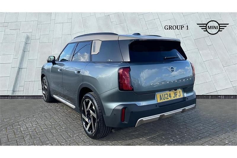 Used Mini Countryman Exclusive 170 HP (125 kW) 2024 Green SUV