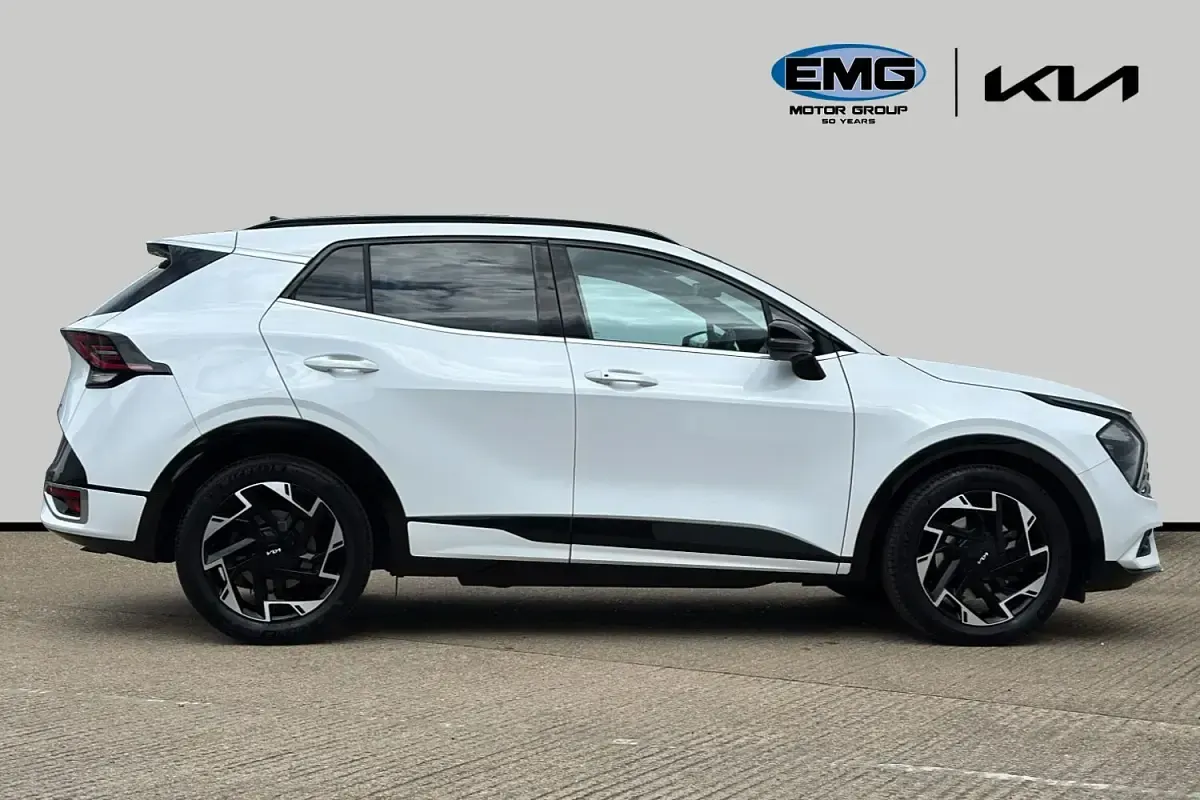 Used Kia Sportage GT-Line 157 HP (115 kW) 2024 White SUV