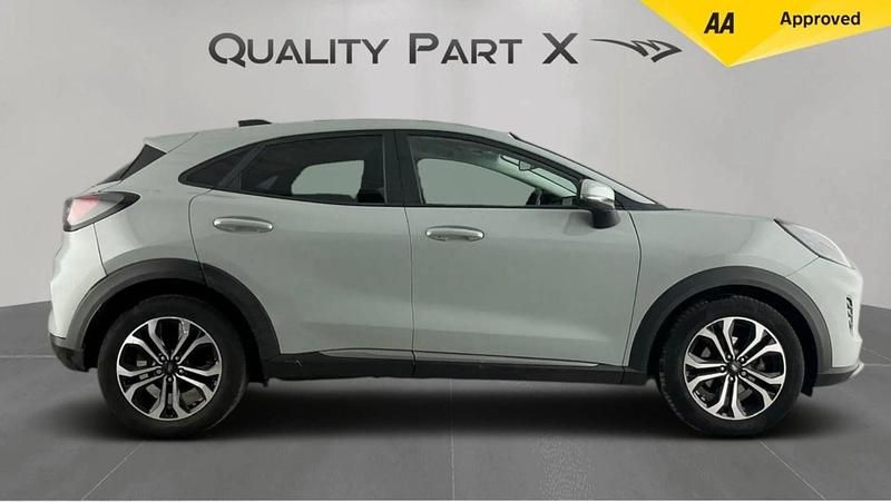 Begagnad Ford Puma Titanium 125 HK (91 kW) 2024 Grå Halvkombi